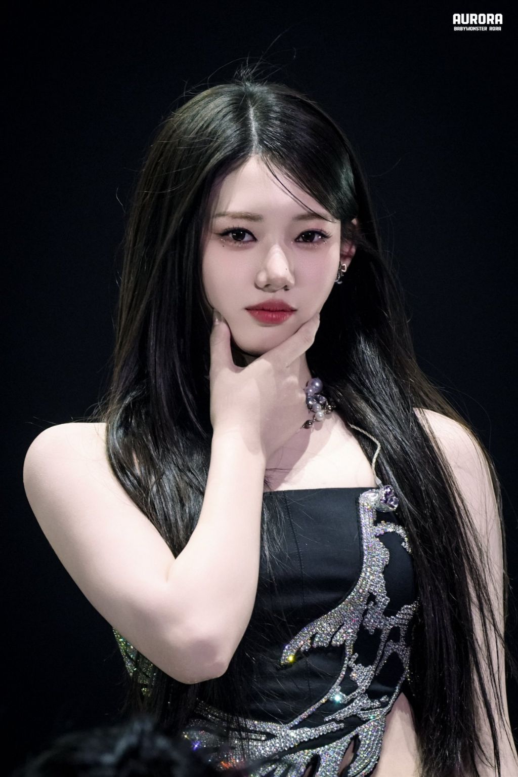 어제오늘 분위기 너무 예쁜 베이비몬스터 로라 사진 | 인스티즈