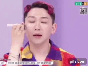 메이크업하다 브러쉬때문에 짜증난 김호영 (개잘함) | 인스티즈