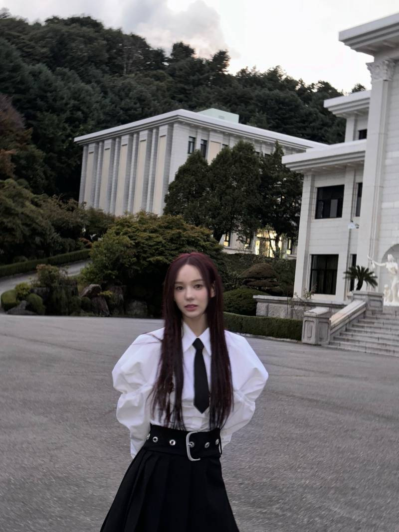 진짜 비주얼합 미친 것 같은 신인 여돌 이즈나 | 인스티즈