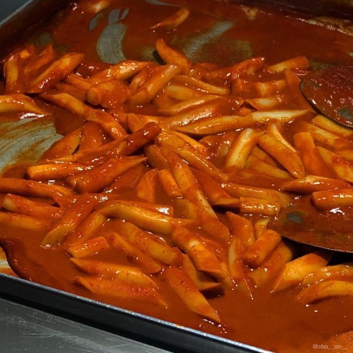 떡볶이는 떡이다 vs 어묵이다.jpg | 인스티즈