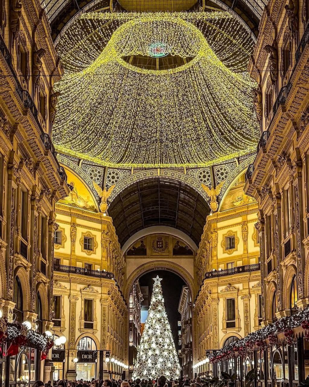 이탈리아 경제 수도 밀라노의 2024년 크리스마스 장식 | 인스티즈