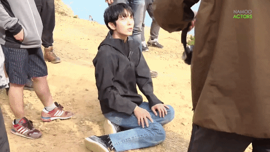 계속 물어보는 이준기와 달래는 문채원(너랑 멜로 좀 더 하려고 그런거야) | 인스티즈