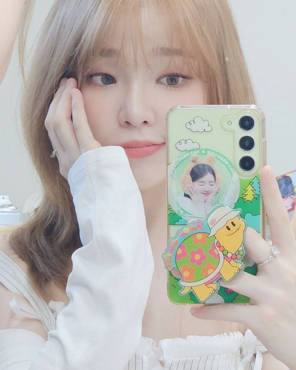 오마이걸 승희 거울셀카 인스타 업뎃 | 인스티즈