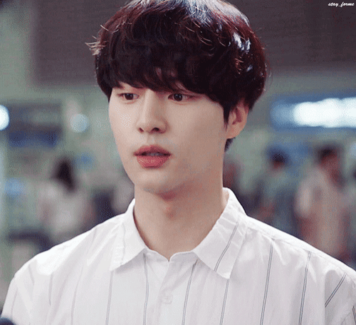 뜻밖의 또래케미에 치인 드덕 한트럭 된다는 배우판 92즈.jpgif | 인스티즈