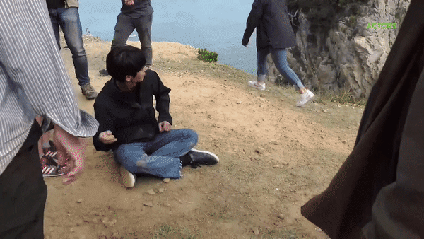 계속 물어보는 이준기와 달래는 문채원(너랑 멜로 좀 더 하려고 그런거야) | 인스티즈