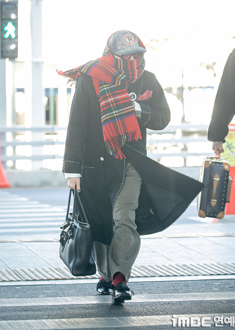 오늘자 지드래곤 출국길.jpg | 인스티즈