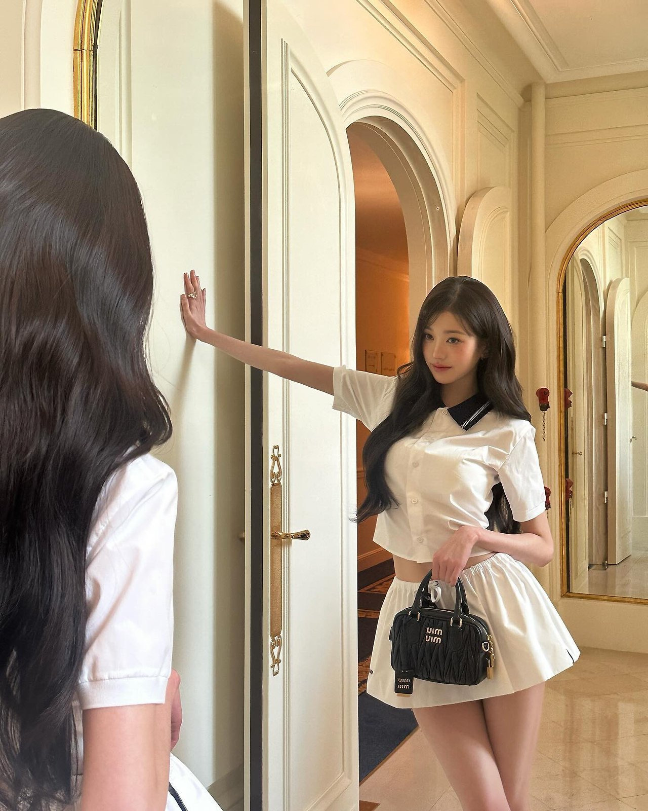 미우미우 장원영 거울샷jpg | 인스티즈
