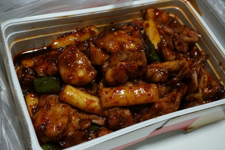 매운양념치킨 jpg. - 악플달면 쩌리쩌려버려 - ＊여성시대＊ 차분한 20대들의 알흠다운 공간 매운양념치킨 jpg.