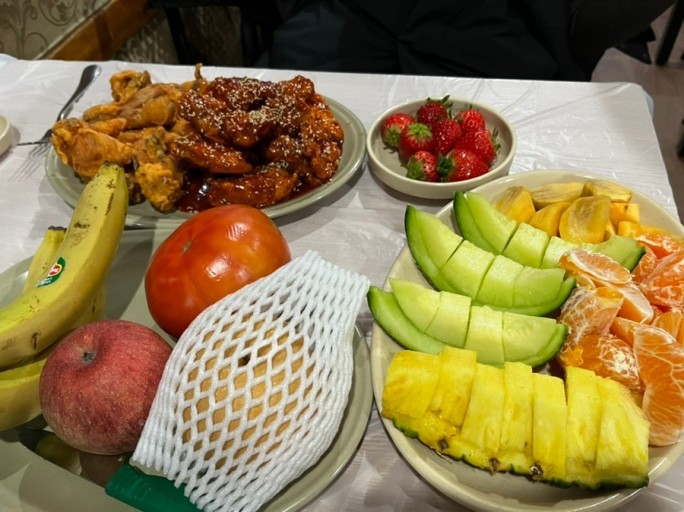 치킨 사면 과일 주는 청주 치킨집 | 인스티즈