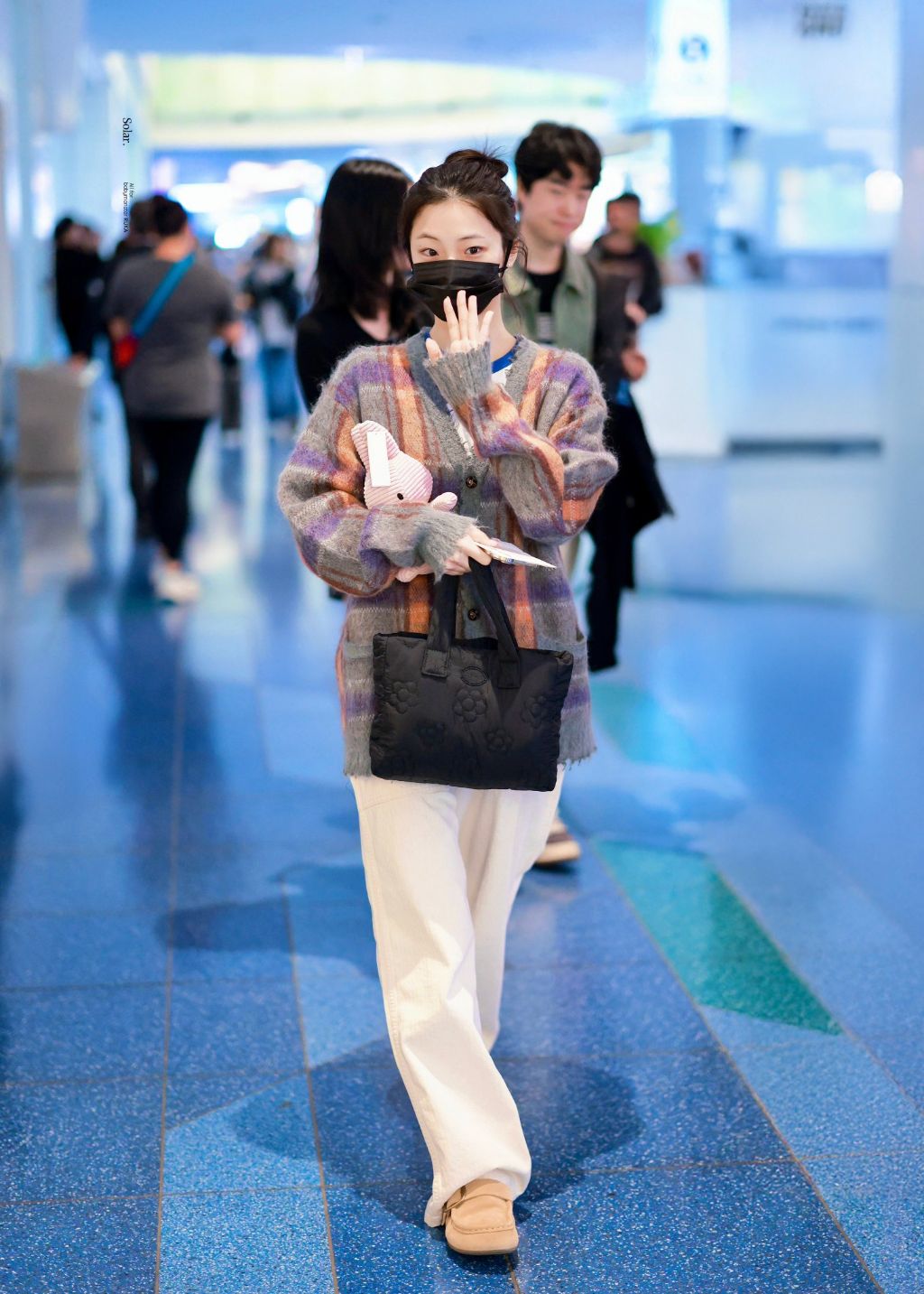 공항 입국한 베이비몬스터 맴버들 | 인스티즈