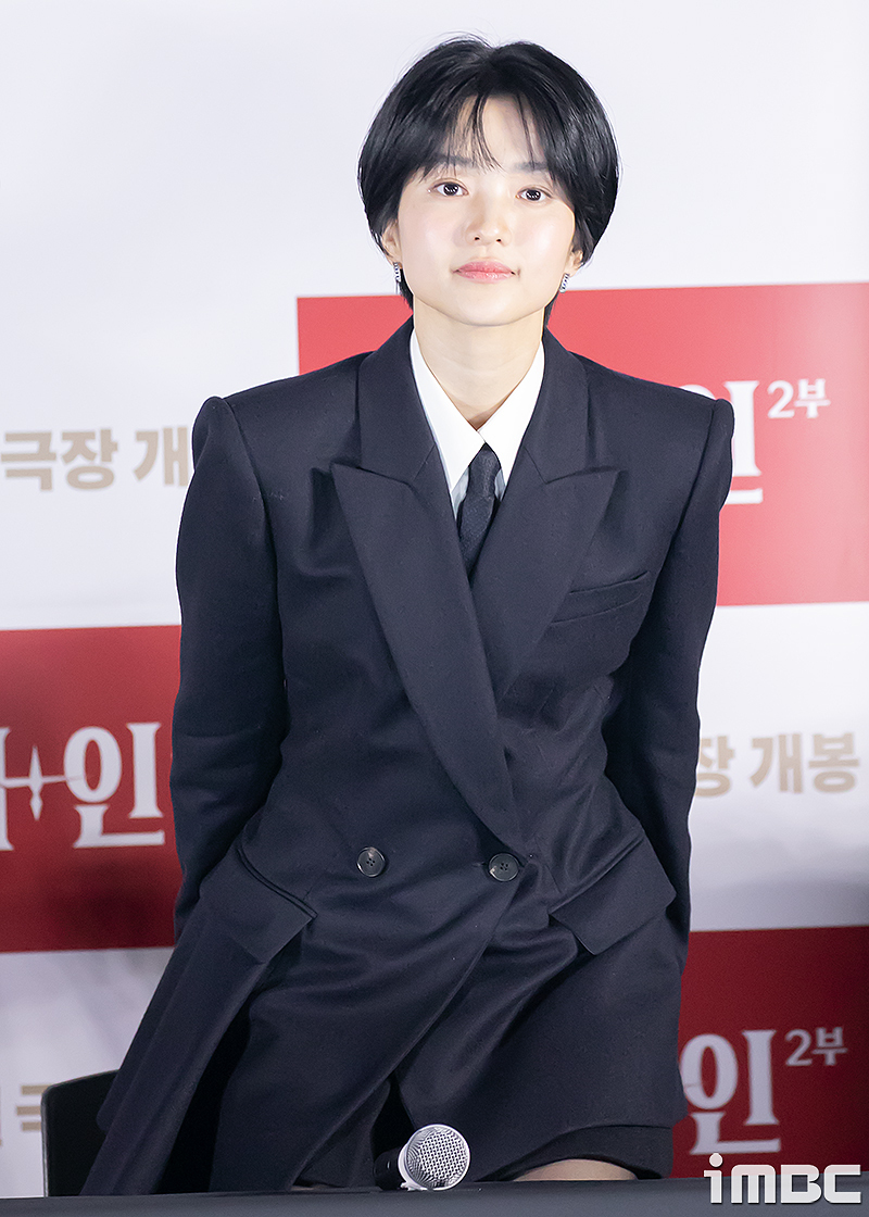 오늘자 외계인2부 언론시사회 참석한 김태리 | 인스티즈