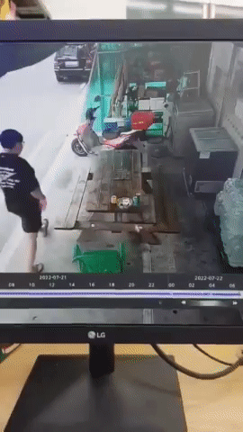 편의점 낮술 대참사 gif | 인스티즈