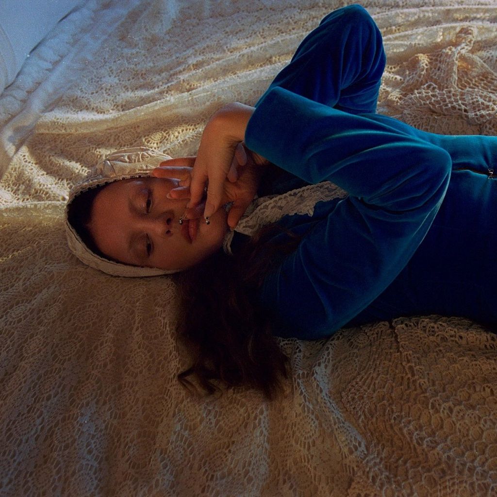 현재 반응 진짜 좋은 미아 고스 화보 | 인스티즈