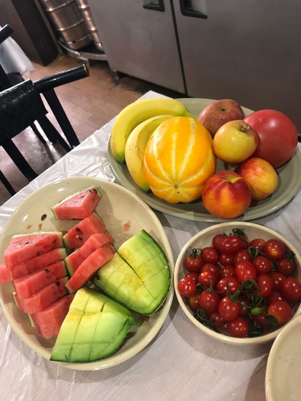 치킨 사면 과일 주는 청주 치킨집 | 인스티즈