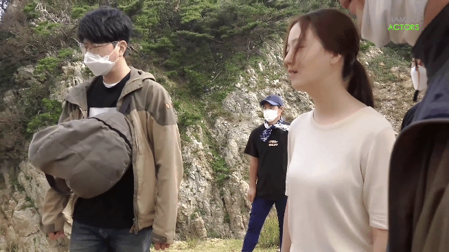 계속 물어보는 이준기와 달래는 문채원(너랑 멜로 좀 더 하려고 그런거야) | 인스티즈