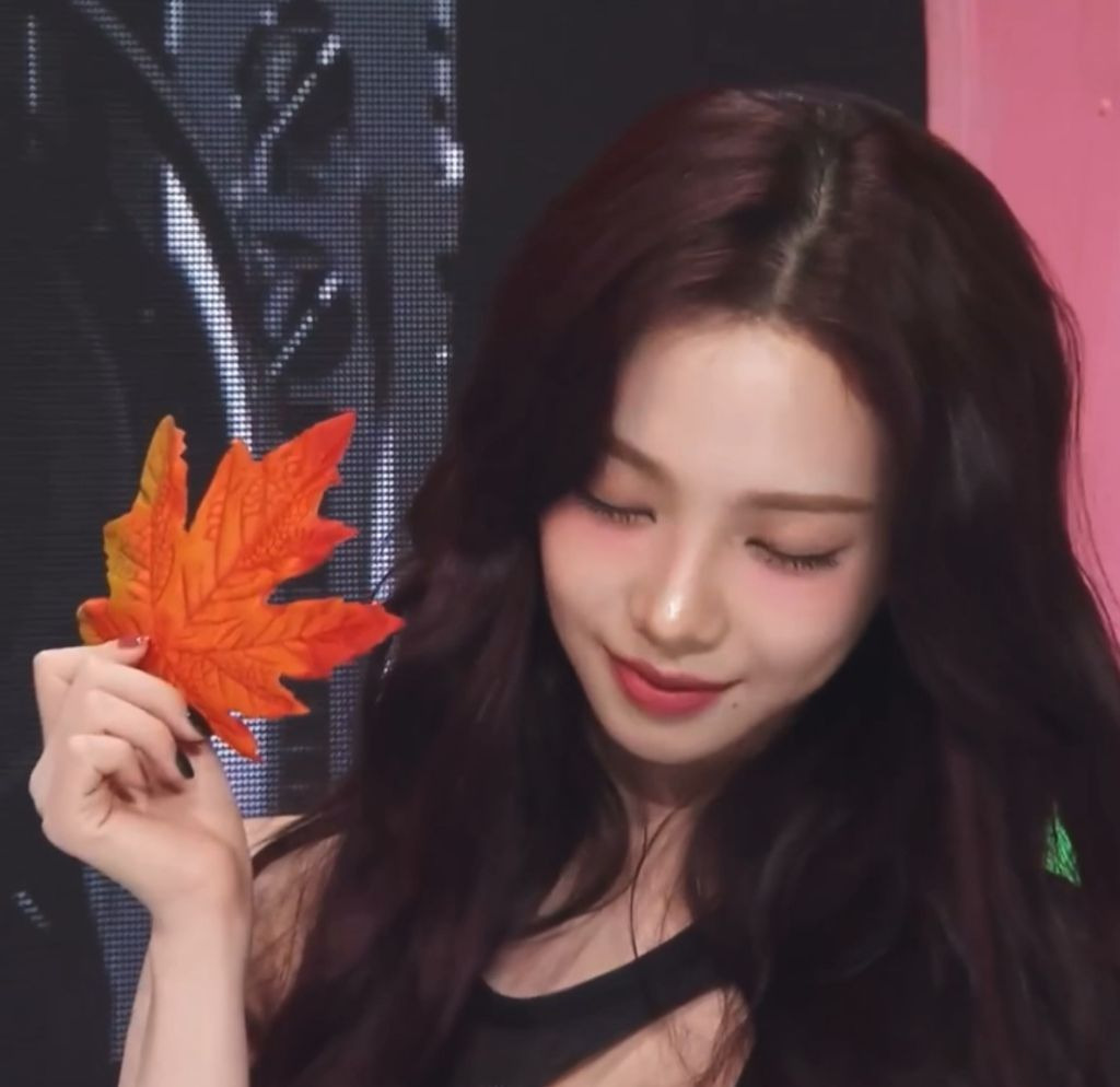 도깨비불 카리나 같다는 반응 많은 오늘자 카리나 | 인스티즈