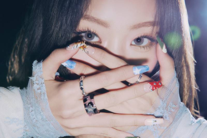 진짜 비주얼합 미친 것 같은 신인 여돌 이즈나 | 인스티즈