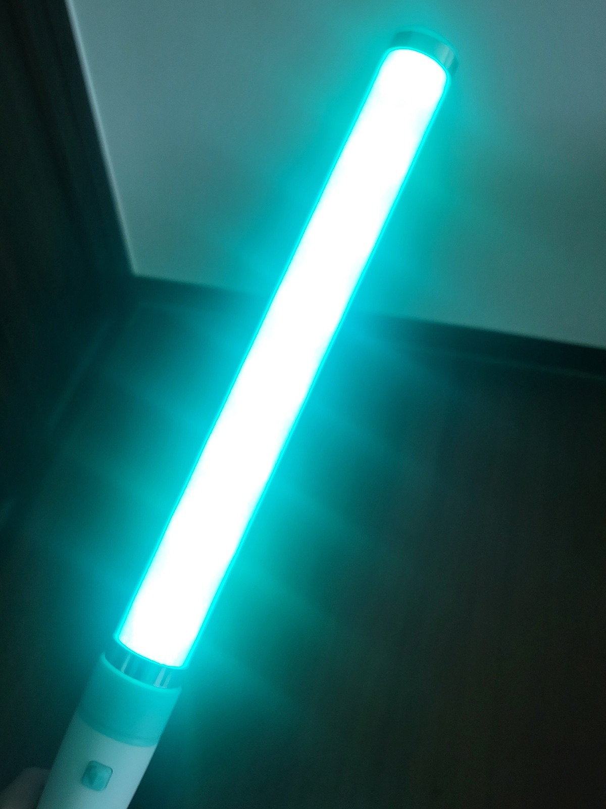 샤이니 경광봉 혼자일때 vs 단체로 있을때 존재감차이 | 인스티즈