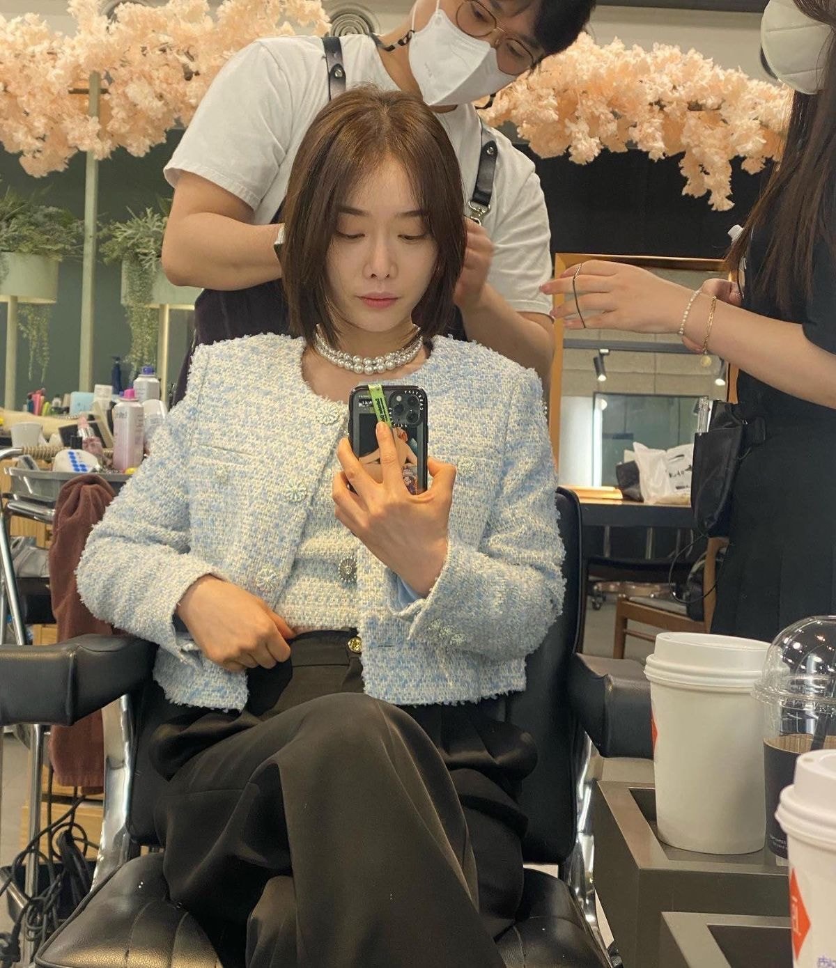 캐릭터랑 ㄹㅇ 찰떡이라 코디 열일한게 느껴지는 더글로리 속 이사라 스타일링 모음 | 인스티즈