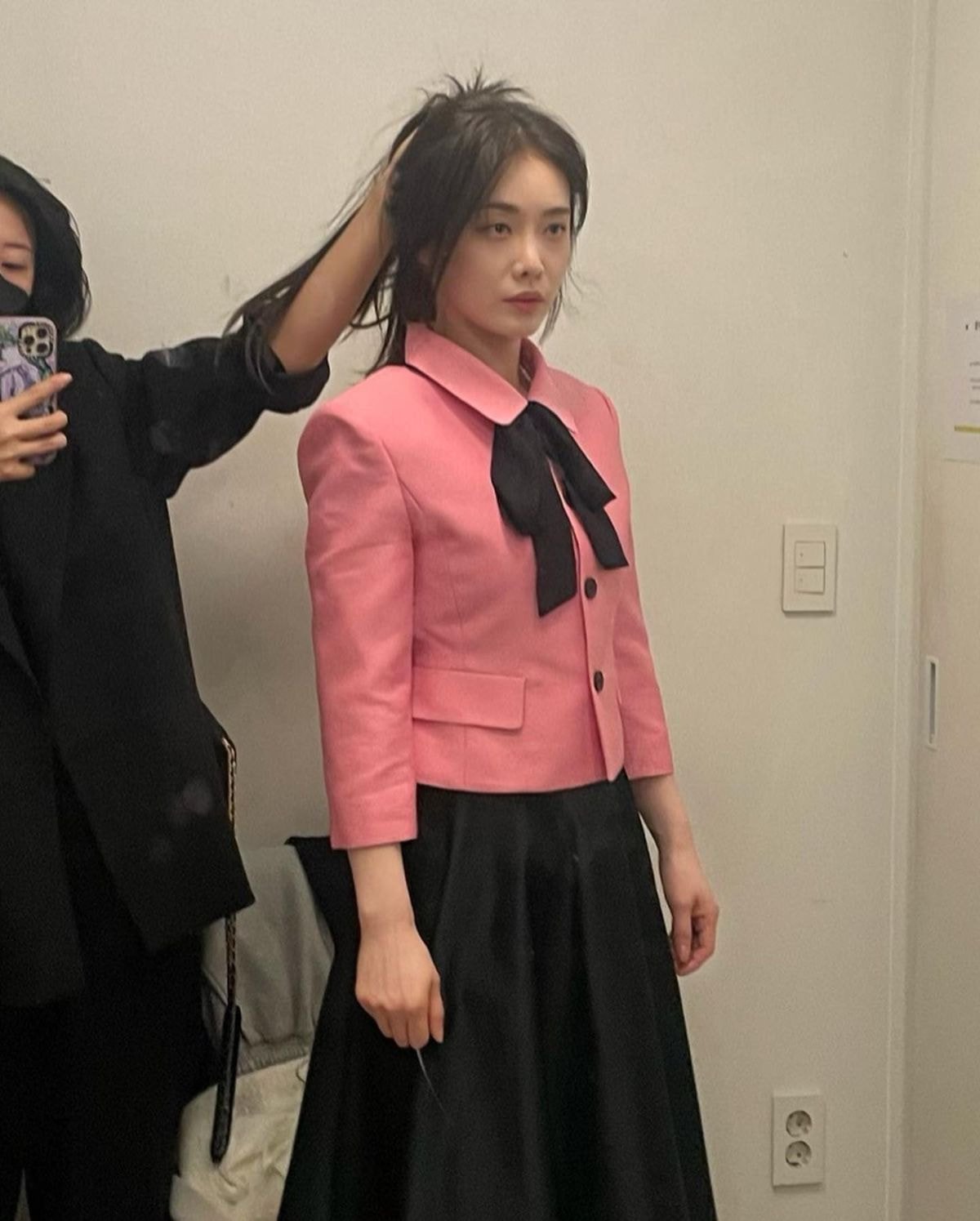 캐릭터랑 ㄹㅇ 찰떡이라 코디 열일한게 느껴지는 더글로리 속 이사라 스타일링 모음 | 인스티즈