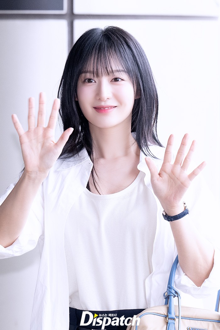 일본 팬미팅으로 이른아침 출국하는 김지원 | 인스티즈