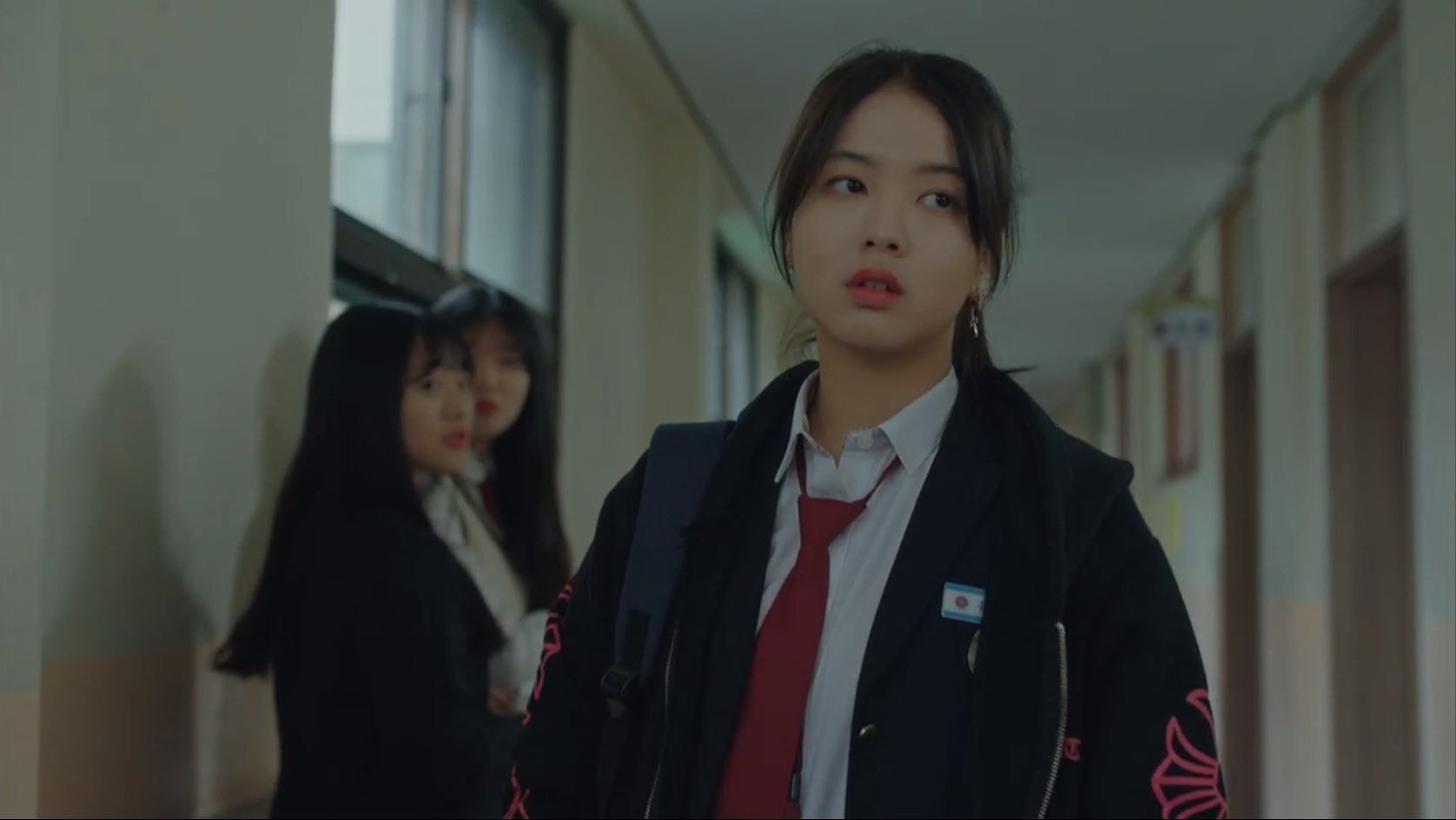 학폭 피해자의 쌍둥이 언니가 사이코패스여서 대신 등교해 가해자들 박살 내는 드라마 | 인스티즈