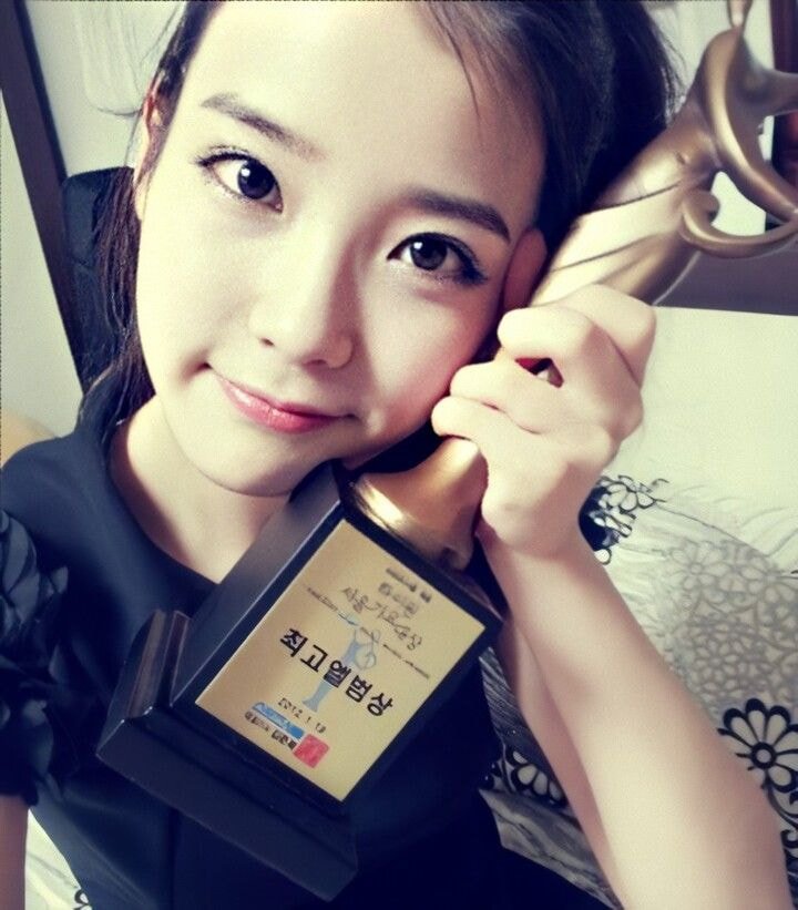 똑같은 거 같은데 많이 큰 아이유 | 인스티즈