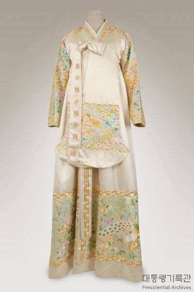 역대 영부인들 한복 중에서 가장 화려하고 사치스러웠다는 한복 | 인스티즈