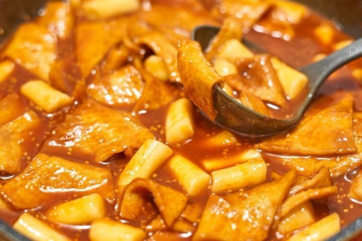 떡볶이는 떡이다 vs 어묵이다.jpg | 인스티즈