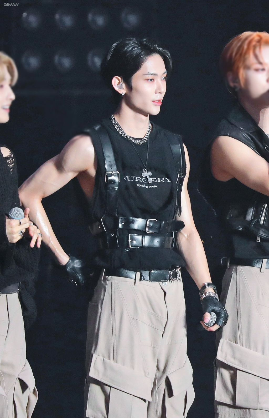 피지컬은 타고나는게 맞다는 걸 보여주는 남돌 | 인스티즈