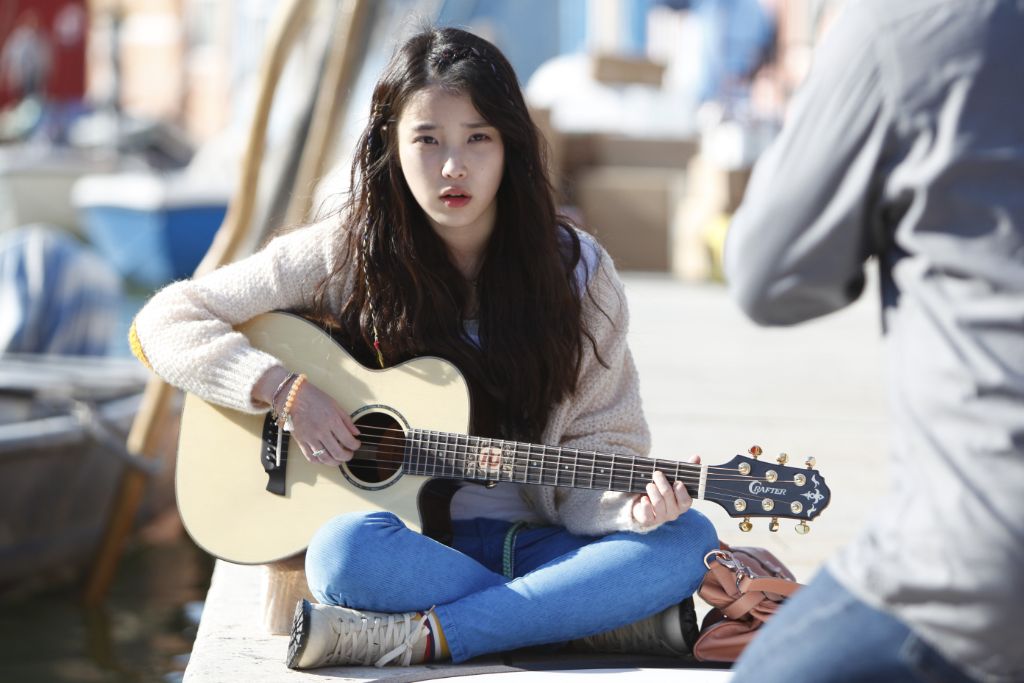 똑같은 거 같은데 많이 큰 아이유 | 인스티즈