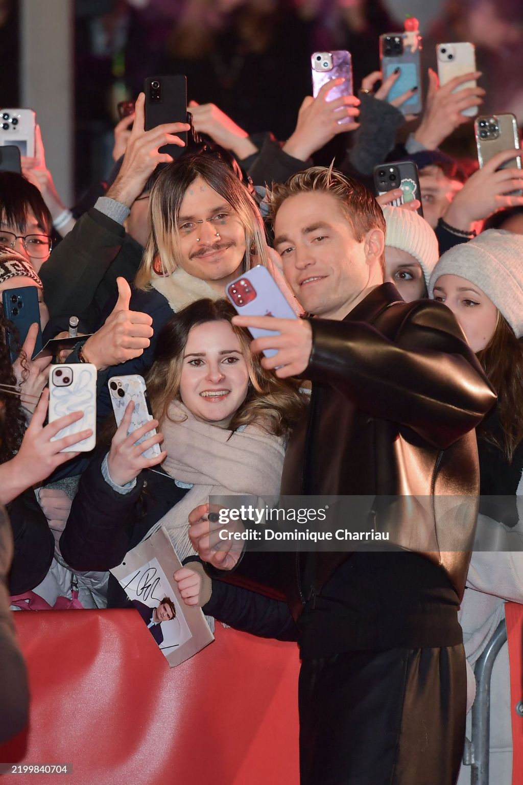 오늘자 베를린 영화제 로버트 패틴슨 | 인스티즈