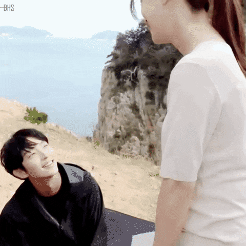 계속 물어보는 이준기와 달래는 문채원(너랑 멜로 좀 더 하려고 그런거야) | 인스티즈