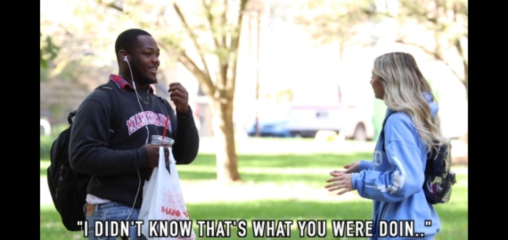 모르는 사람한테 냅다 손키스 날려보기 | 인스티즈