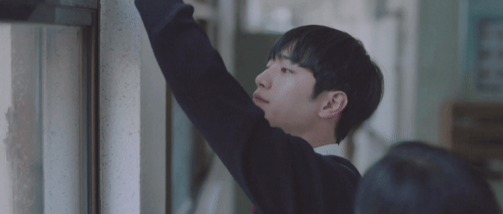 같은 반 남자애가 의미없이 이런 행동 하는 거 유죄 아니야? | 인스티즈