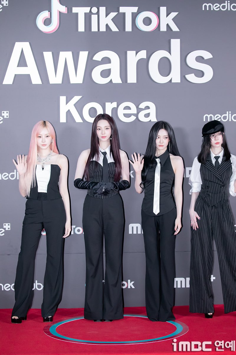 팬들 반응 좋은 오늘자 에스파 헤메코 | 인스티즈