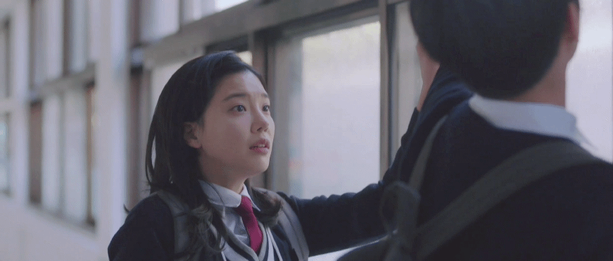 같은 반 남자애가 의미없이 이런 행동 하는 거 유죄 아니야? | 인스티즈