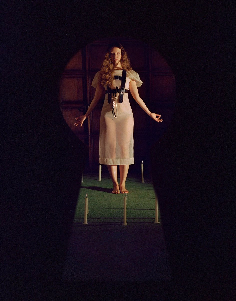 현재 반응 진짜 좋은 미아 고스 화보 | 인스티즈