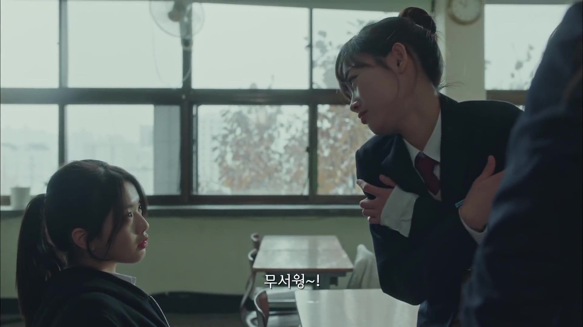 학폭 피해자의 쌍둥이 언니가 사이코패스여서 대신 등교해 가해자들 박살 내는 드라마 | 인스티즈