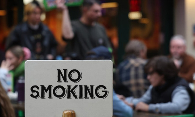 밀라노, 미세먼지 줄이려 실외 흡연 금지 | 인스티즈