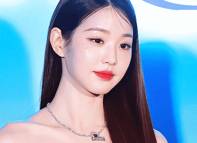 카메라 플래쉬에 지지 않는 장원영, 그리고... | 인스티즈