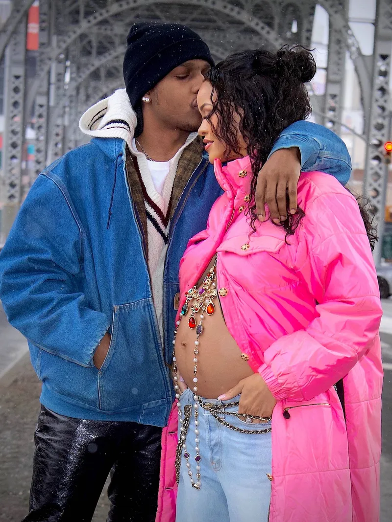 그때 그 리한나 첫 임신공개룩 | 인스티즈