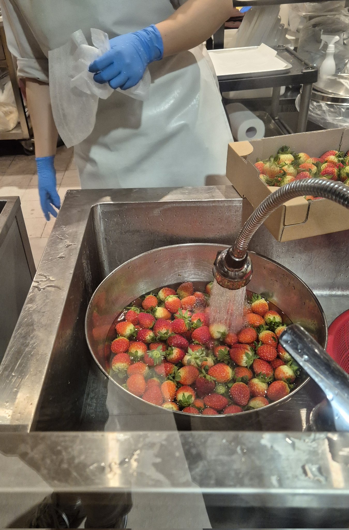 딸기 세척을 안한다는 루머에 해명한 성심당 (밑에 요약 있음) | 인스티즈