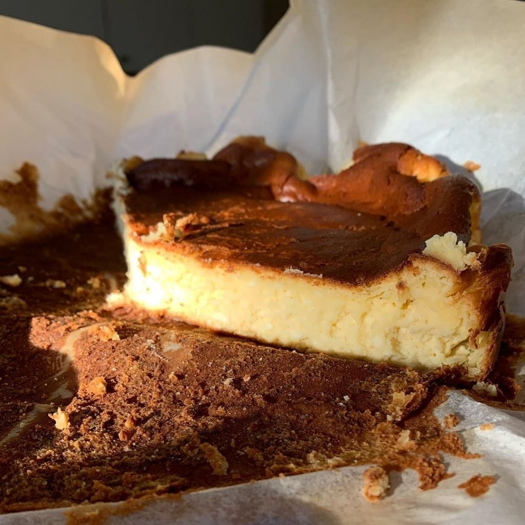 스페인 바스크 지역에서 유래한 치즈케이크.jpg | 인스티즈