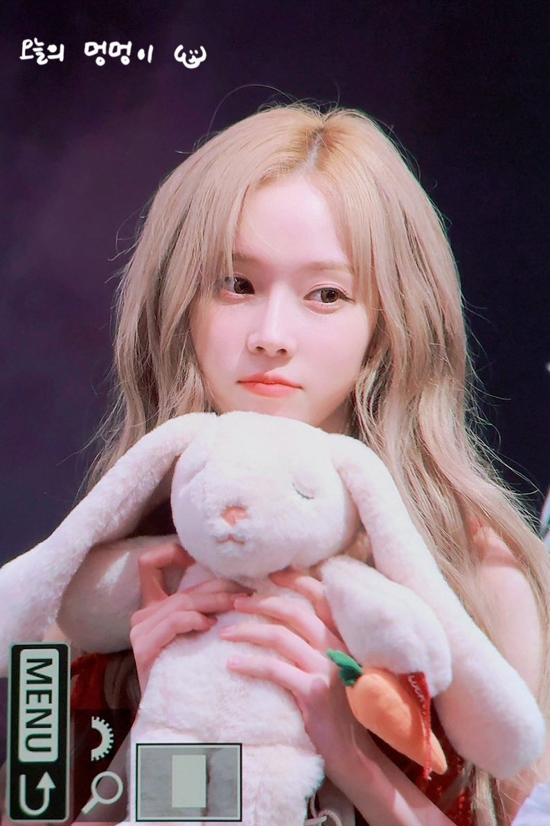 윈터 수지 아이유 닮았다는 소리 듣는데 공통점 뭐야?? - 악플달면 쩌리쩌려버려 - ＊여성시대＊ 차분한 20대들의 알흠다운 공간