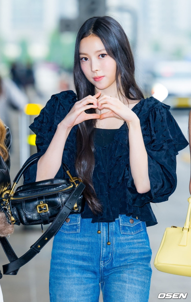 미모 리즈 찍었다는 오늘자 미야오 출국 사진 | 인스티즈