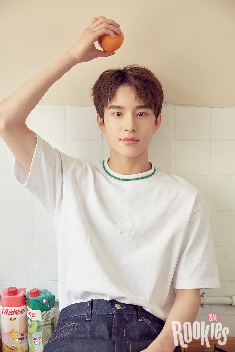 8년전 오늘 에스엠루키즈로 공개된 NCT 정우 | 인스티즈