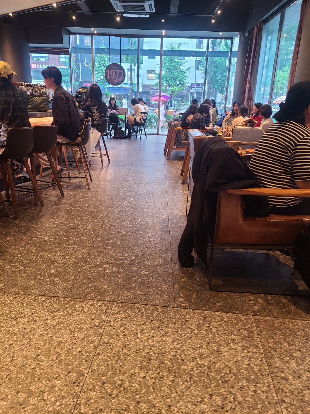 스타벅스홍대입구역사거리R 이미지
