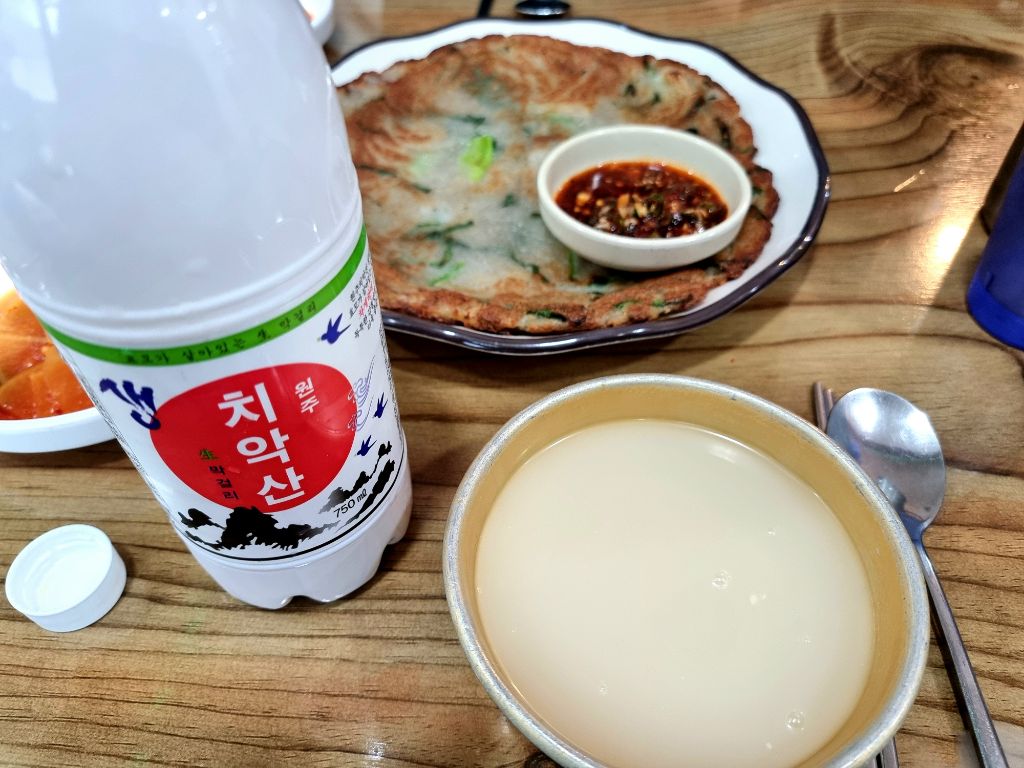 어탕칼국수 이미지