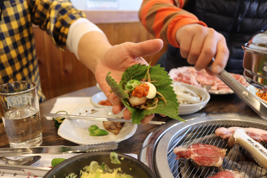 약돌참숯뒷고기 이미지
